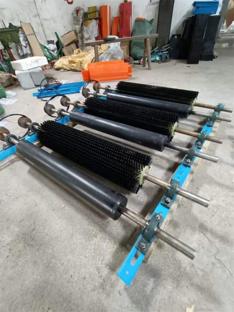 belt conveyor brush cleaning